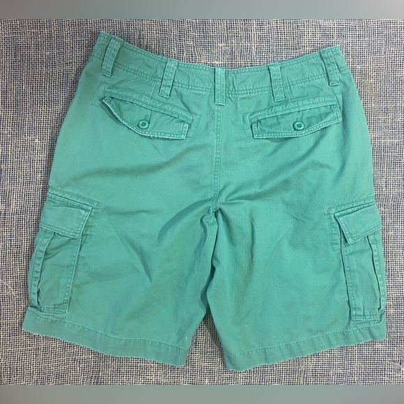 Roebuck & Co Green Denim Cargo Shorts, Size 36, 7 Pockets, Belt Loops - Picture 2 of 9